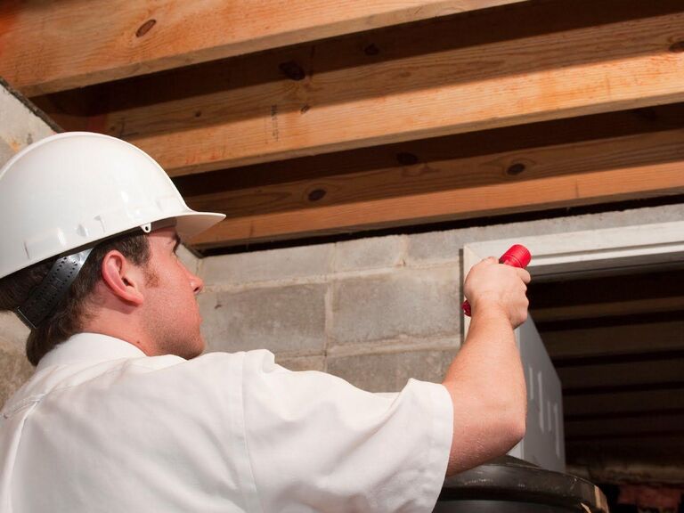 4 Questions to Ask a Chicago Home Inspector about Foundation Damage